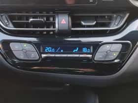 Toyota C hr (2017) thumbnail 26