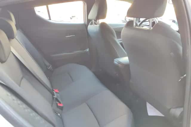 Toyota C hr (2017) thumbnail 30
