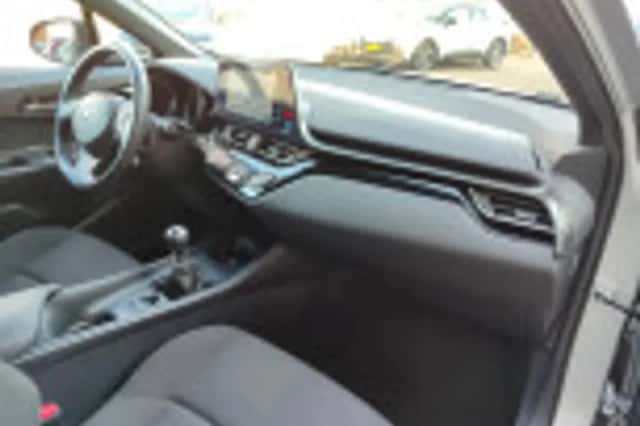 Toyota C hr (2017) thumbnail 39