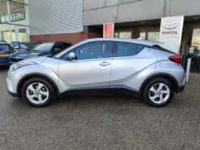 Toyota C hr (2017) thumbnail 5