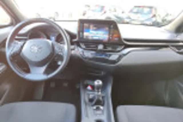 Toyota C hr (2017) thumbnail 43