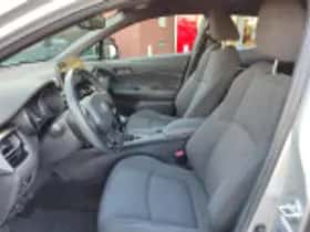 Toyota C hr (2017) thumbnail 44