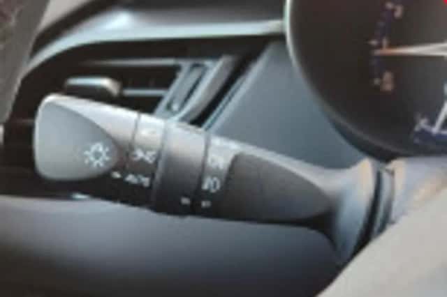 Toyota C hr (2017) thumbnail 51