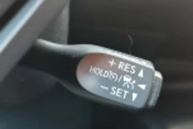 Toyota C hr (2017) thumbnail 53