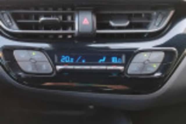 Toyota C hr (2017) thumbnail 57