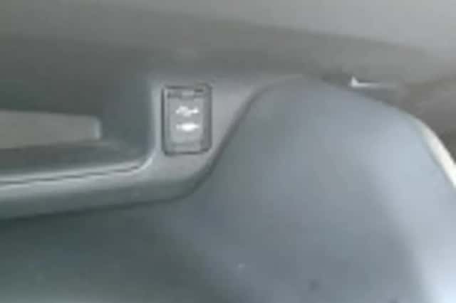 Toyota C hr (2017) thumbnail 58