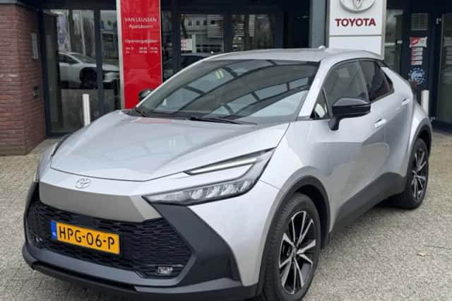 Toyota C hr (2025) thumbnail 1