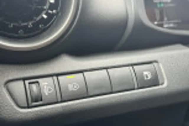 Toyota C hr (2025) thumbnail 44