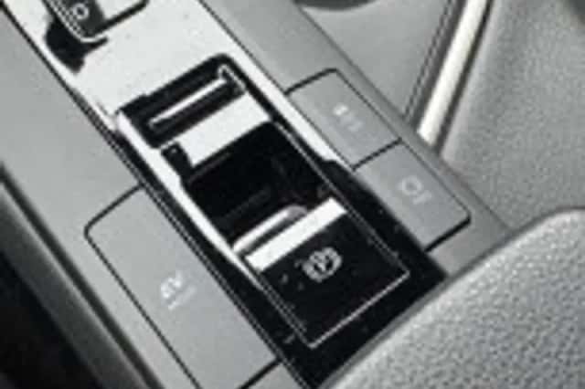 Toyota C hr (2025) thumbnail 54