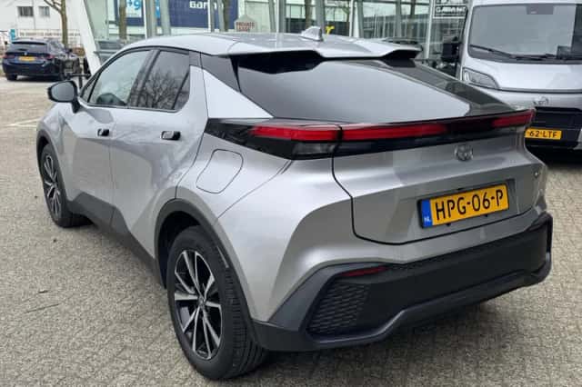 Toyota C hr (2025) thumbnail 9