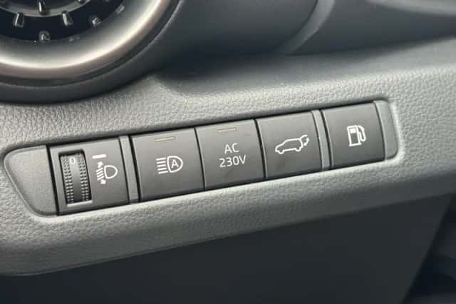 Toyota C hr (2026) thumbnail 18