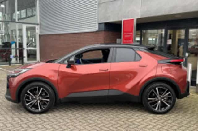 Toyota C hr (2026) thumbnail 5