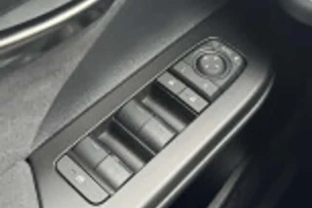 Toyota C hr (2026) thumbnail 43