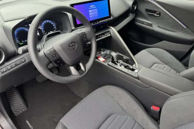 Toyota C hr (2026) thumbnail 8