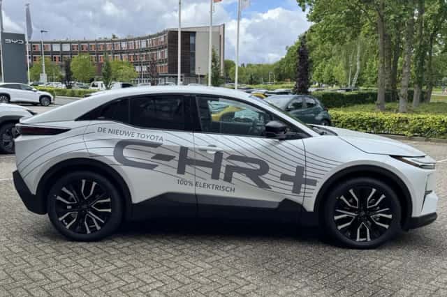 Toyota C hr (2026) thumbnail 12