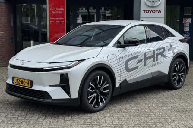 Toyota C hr (2026) thumbnail 7