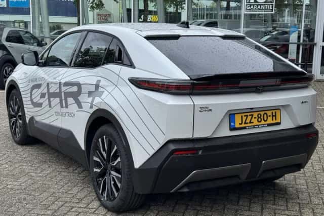 Toyota C hr (2026) thumbnail 9