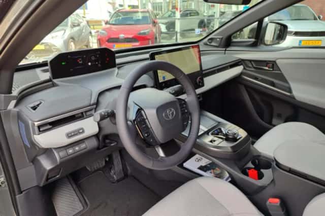 Toyota C hr (2026) thumbnail 86