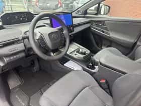 Toyota C hr (2026) thumbnail 2