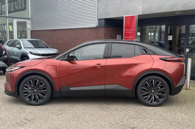 Toyota C hr (2026) thumbnail 11