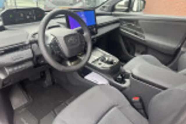 Toyota C hr (2026) thumbnail 34