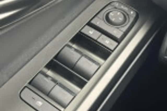 Toyota C hr (2026) thumbnail 43