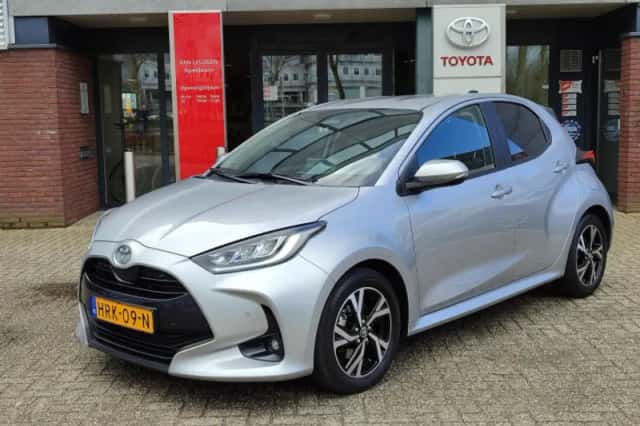 Toyota Yaris (2025) thumbnail 1