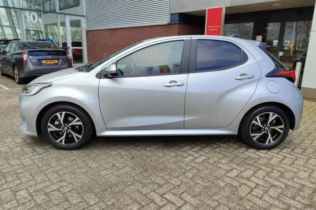 Toyota Yaris (2025) thumbnail 11
