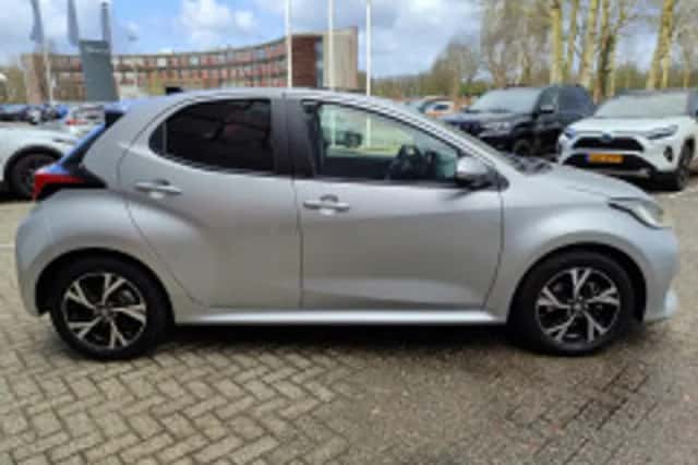 Toyota Yaris (2025) thumbnail 6