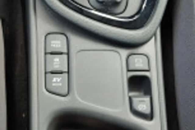 Toyota Yaris (2025) thumbnail 63