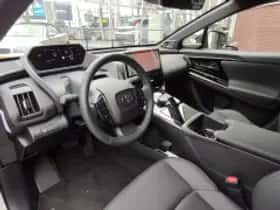 Toyota bZ4X (2024) thumbnail 4