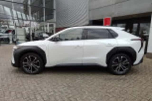 Toyota bZ4X (2024) thumbnail 48