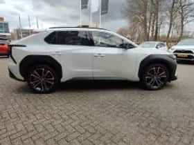 Toyota bZ4X (2024) thumbnail 6