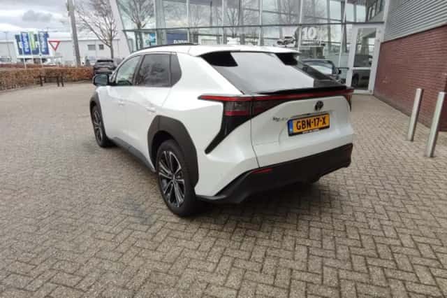 Toyota bZ4X (2024) thumbnail 88