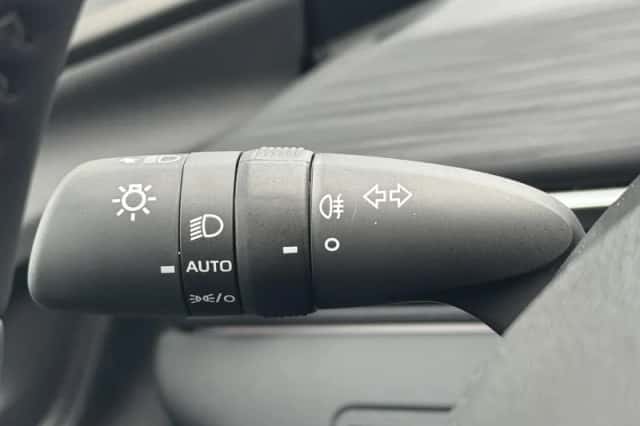 Toyota C hr (2026) thumbnail 13