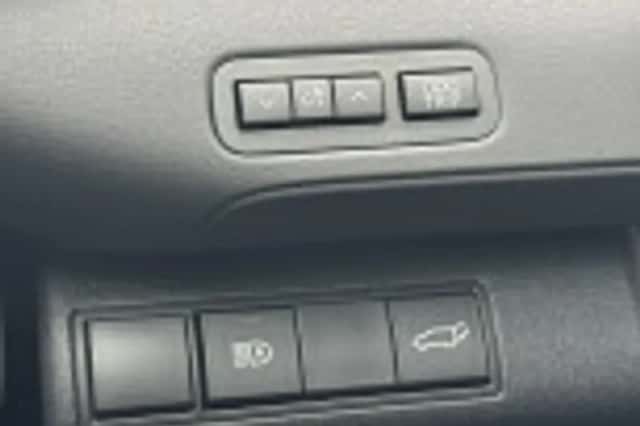 Toyota C hr (2026) thumbnail 31