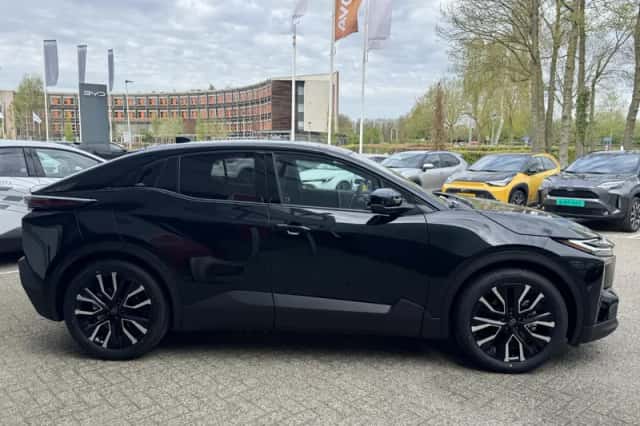 Toyota C hr (2026) thumbnail 10