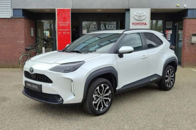 Toyota Yaris Cross (2025) thumbnail 1