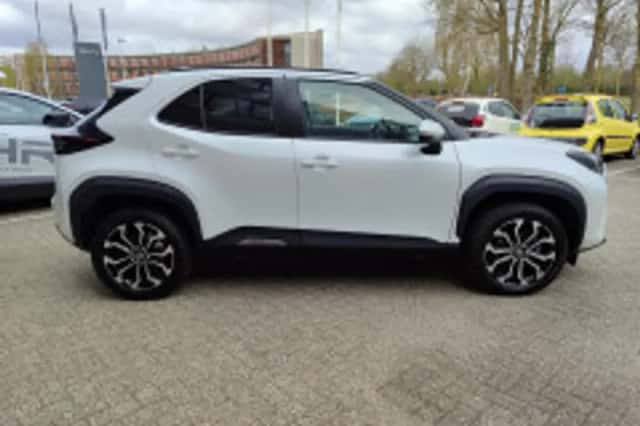 Toyota Yaris Cross (2025) thumbnail 6