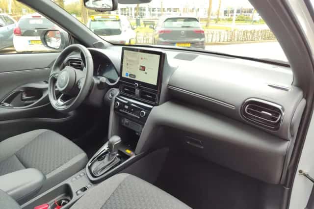 Toyota Yaris Cross (2025) thumbnail 8
