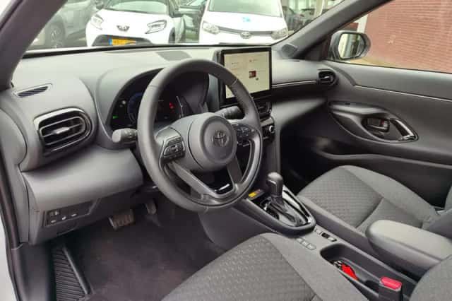 Toyota Yaris Cross (2025) thumbnail 10