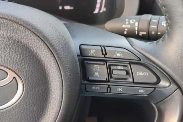 Toyota Yaris Cross (2024) thumbnail 23