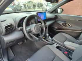 Toyota Yaris Cross (2024) thumbnail 4