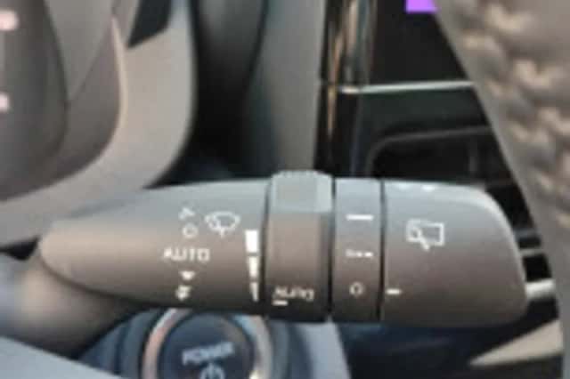 Toyota Yaris Cross (2024) thumbnail 41