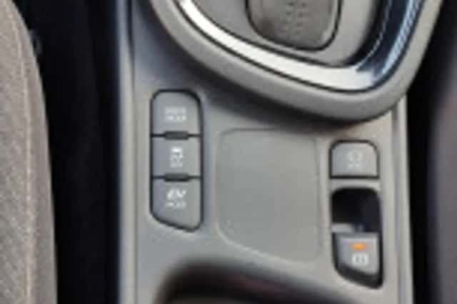 Toyota Yaris Cross (2024) thumbnail 43
