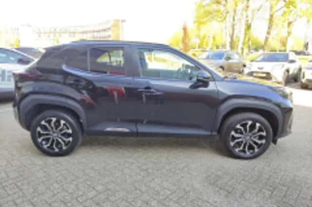 Toyota Yaris Cross (2024) thumbnail 6