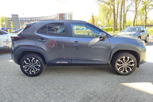 Toyota Yaris Cross (2025) thumbnail 12