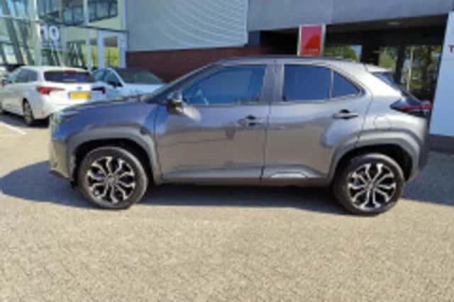 Toyota Yaris Cross (2025) thumbnail 5