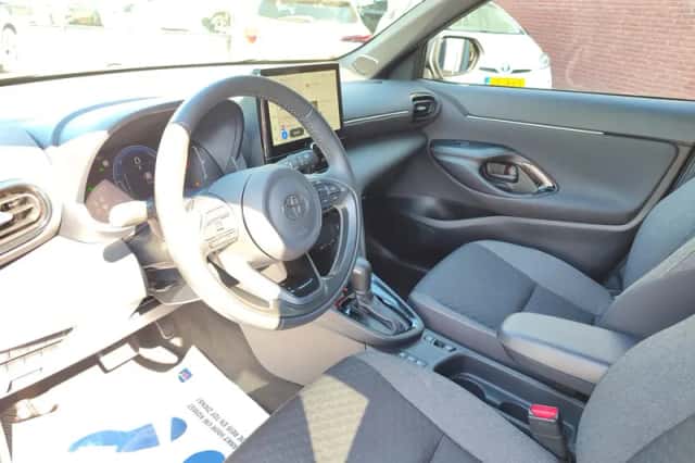 Toyota Yaris Cross (2025) thumbnail 10