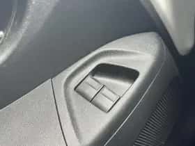 Toyota Aygo (2017) thumbnail 13